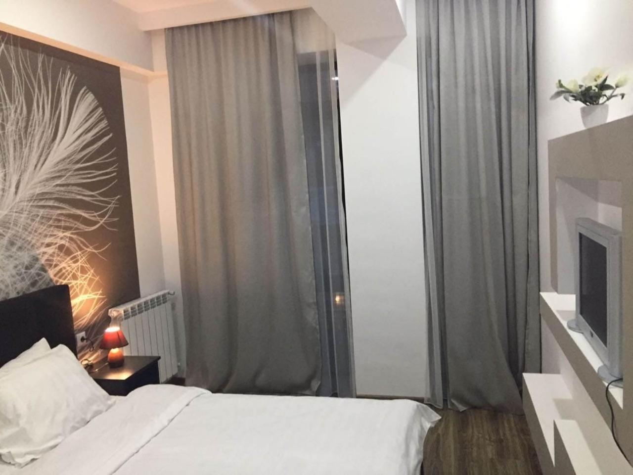 Family Apartment Tbilisi Ngoại thất bức ảnh