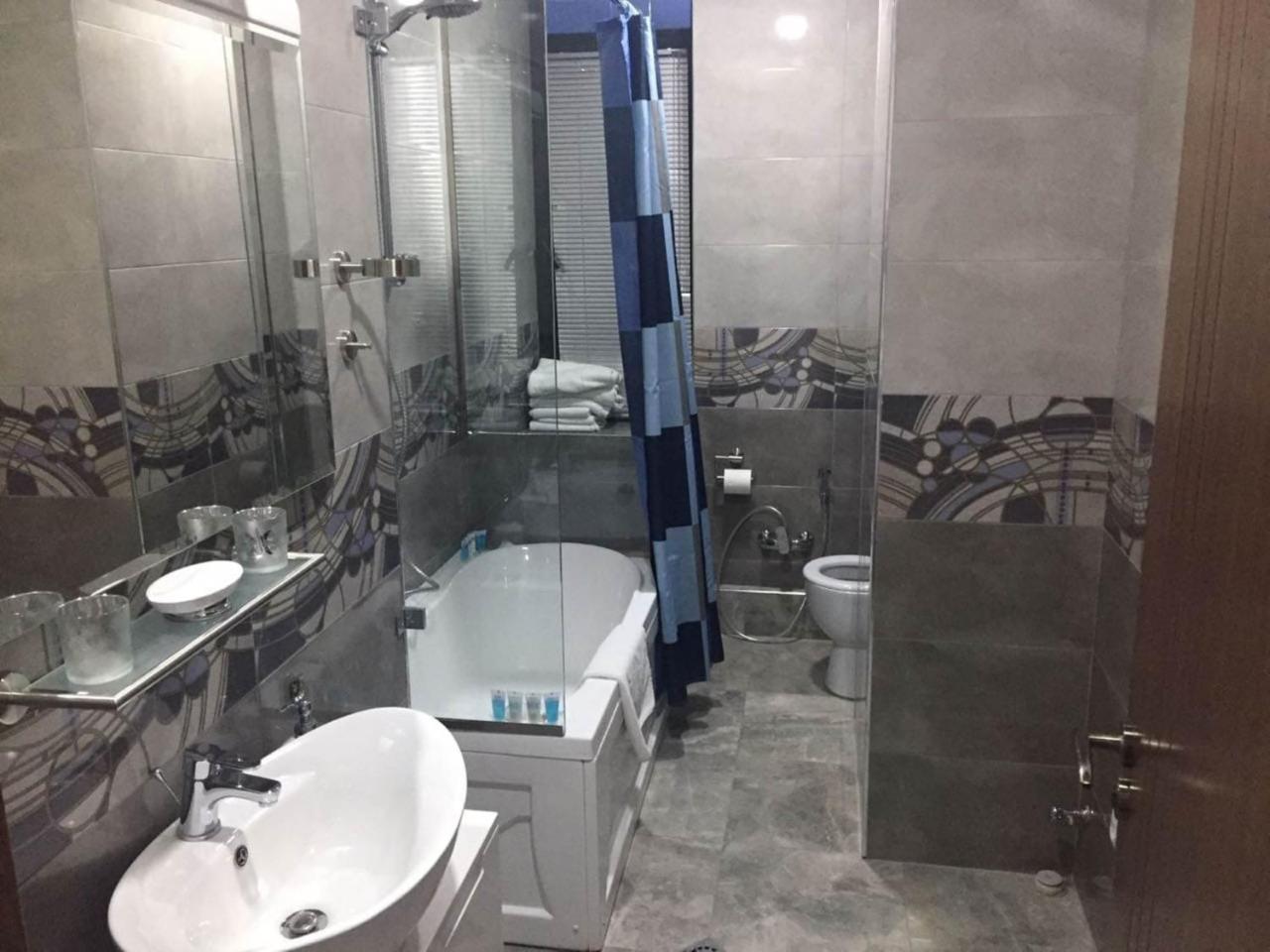 Family Apartment Tbilisi Ngoại thất bức ảnh